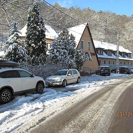 Sikfokut Hotel